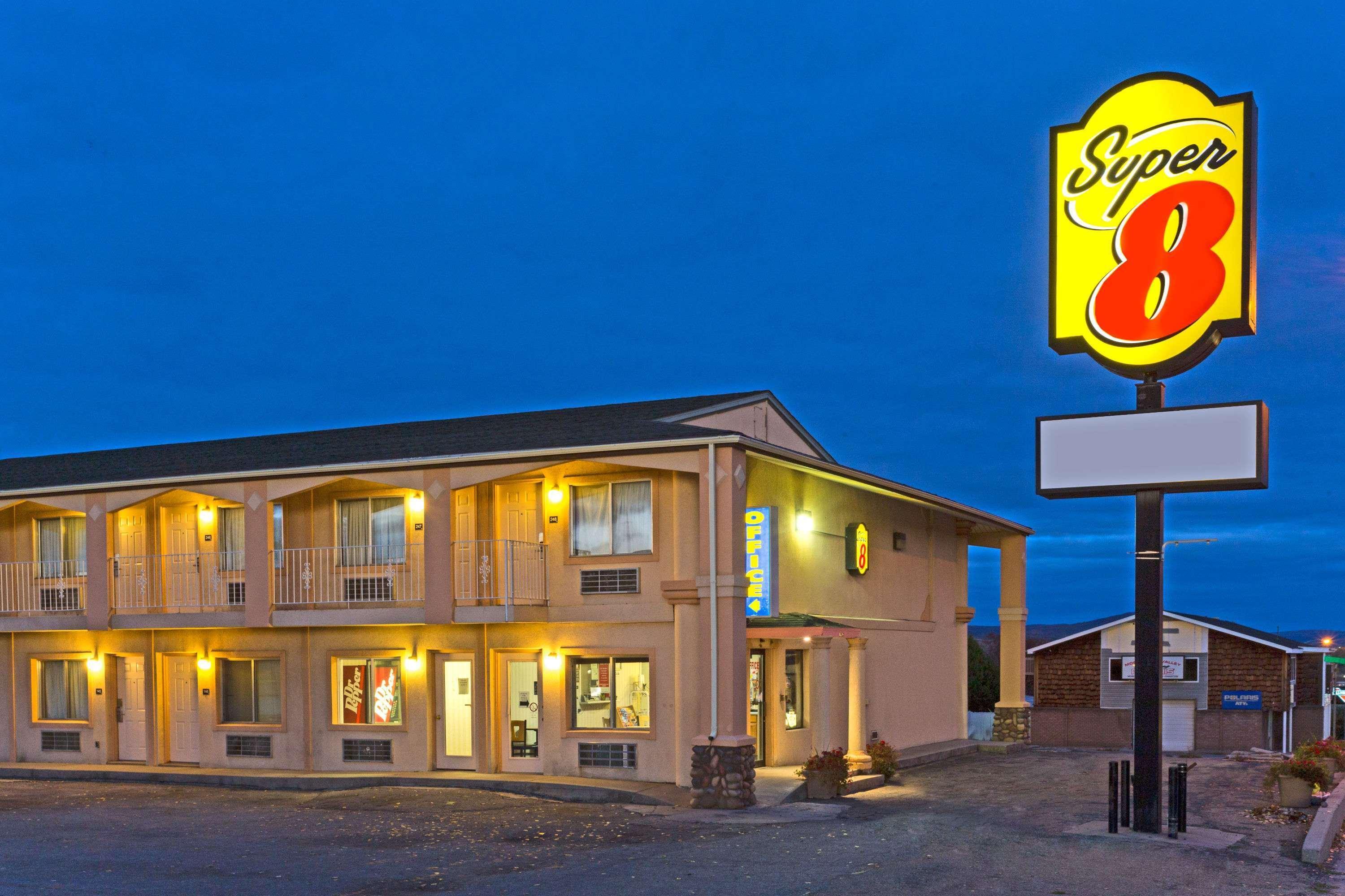 Super 8 By Wyndham Evanston Zewnętrze zdjęcie